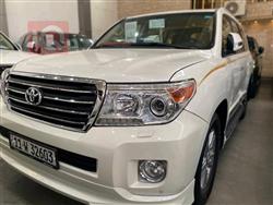 تۆیۆتا لاند کروزەر